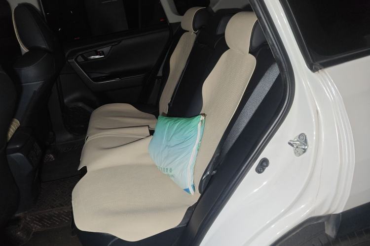 Used Toyota RAV4 2021 2.0L CVT Two-Wheel Drive Fashion PLUS Edition Left Rear Seat