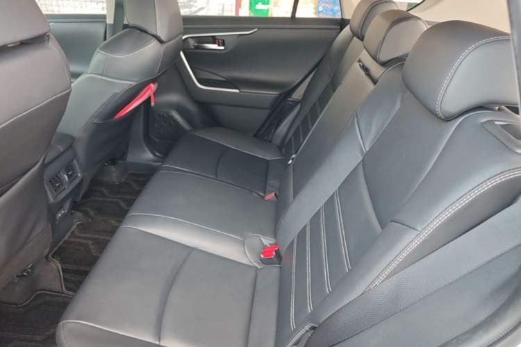 Used Toyota RAV4 2021 Dual-Engine 2.5L E-CVT Four-Wheel Drive Elite PLUS Edition Left Rear Seat