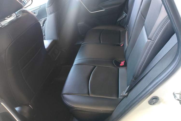 Used Toyota RAV4 2021 2.0L CVT Two-Wheel Drive Fashion Edition Left Rear Seat