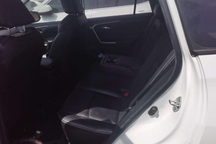 Used Toyota RAV4 2021 2.0L CVT Two-Wheel Drive Fashion PLUS Edition Left Rear Seat