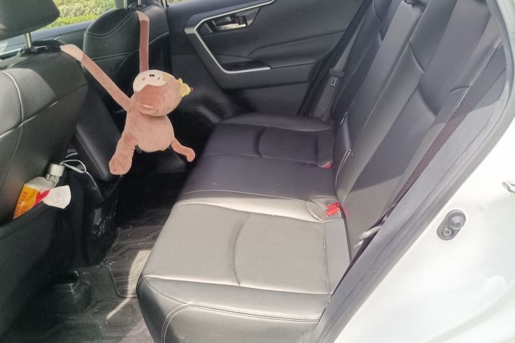 Used Toyota RAV4 2021 2.0L CVT Two-Wheel Drive Fashion Edition Left Rear Seat