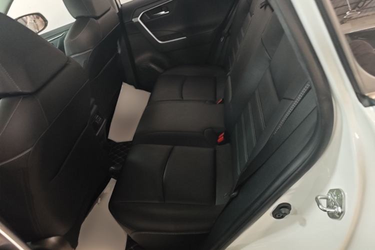 Used Toyota RAV4 2021 2.0L CVT Two-Wheel Drive Fashion PLUS Edition Left Rear Seat