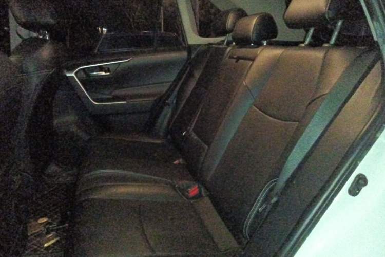 Used Toyota RAV4 2021 2.0L CVT Two-Wheel Drive Fashion Edition Left Rear Seat