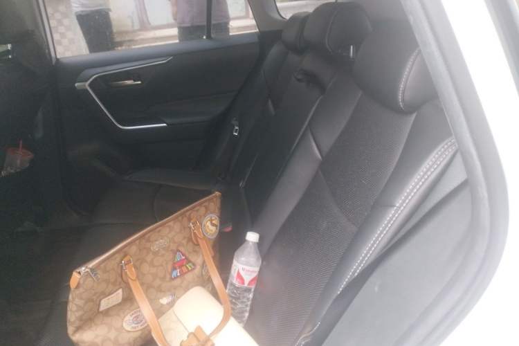 Used Toyota RAV4 2021 2.0L CVT Two-Wheel Drive Fashion Edition Left Rear Seat