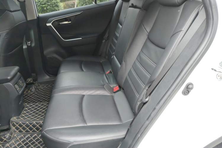 Used Toyota RAV4 2021 2.0L CVT 4x4 Style PLUS Edition Left Rear Seat
