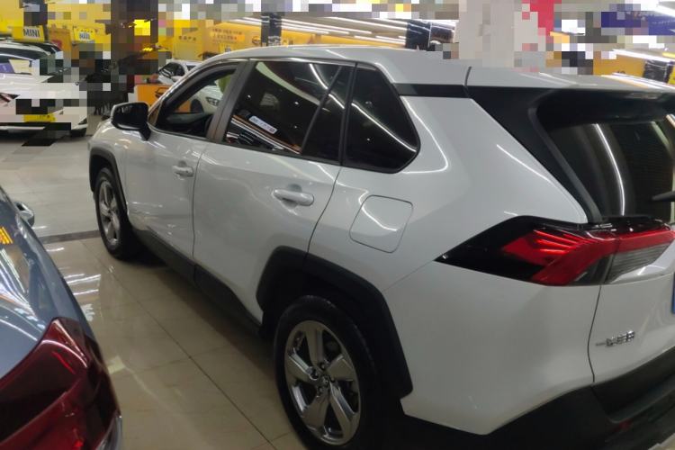 Used Toyota RAV4 2021 2.0L CVT Two-Wheel Drive Fashion Edition Left Side