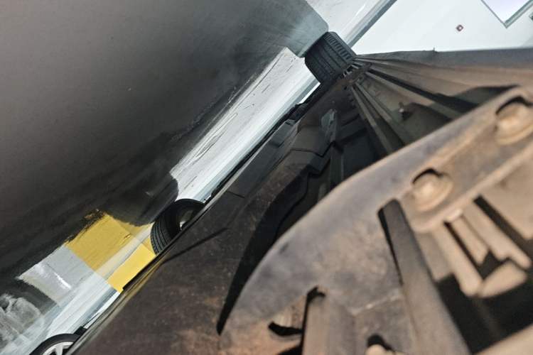 Used Toyota RAV4 2021 2.0L CVT Two-Wheel Drive Fashion PLUS Edition Left Side Sill