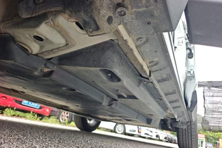 Used Toyota RAV4 2021 2.0L CVT Two-Wheel Drive Fashion Edition Left Side Sill