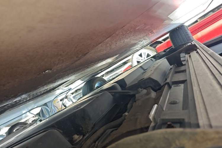 Used Toyota RAV4 2021 Revised Version Dual-Motor Hybrid 2.5L E-CVT 4x4 Elite PLUS Edition Left Side Sill
