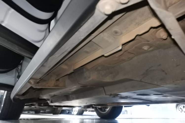 Used Toyota RAV4 2021 2.0L CVT 4x4 Trend Edition Left Side Sill