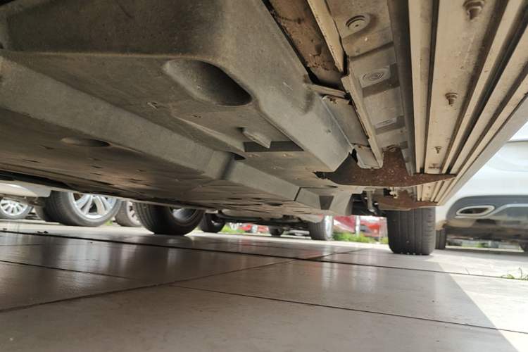 Used Toyota RAV4 2021 2.0L CVT Two-Wheel Drive Fashion PLUS Edition Left Side Sill
