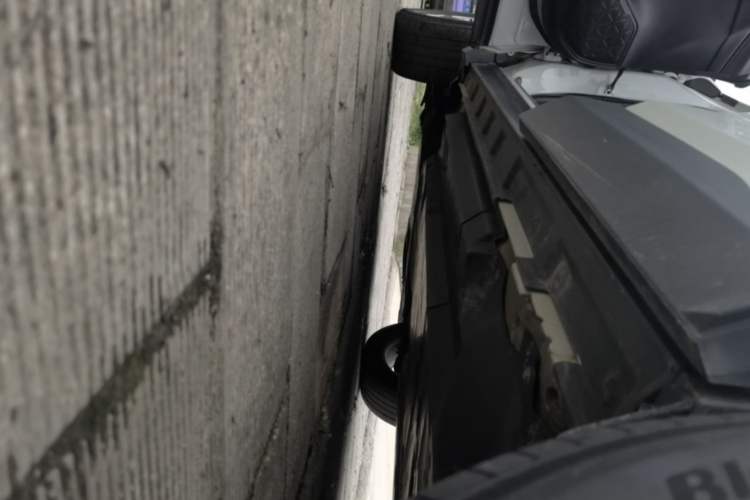 Used Toyota RAV4 2021 2.0L CVT Two-Wheel Drive Fashion PLUS Edition Left Side Sill