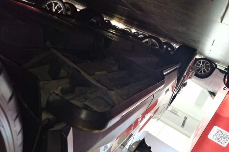 Used Toyota RAV4 2021 Revised Version Dual-Motor Hybrid 2.5L E-CVT Two-Wheel Drive Elite Edition Left Side Sill