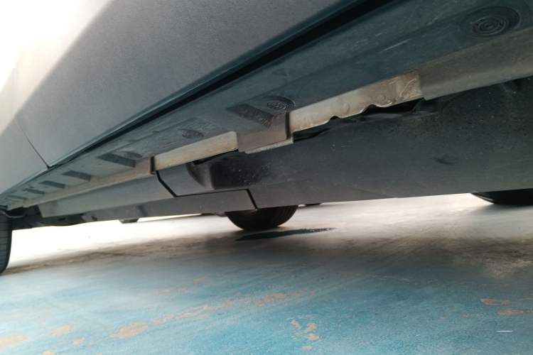 Used Toyota RAV4 2021 2.0L CVT Two-Wheel Drive Fashion PLUS Edition Left Side Sill
