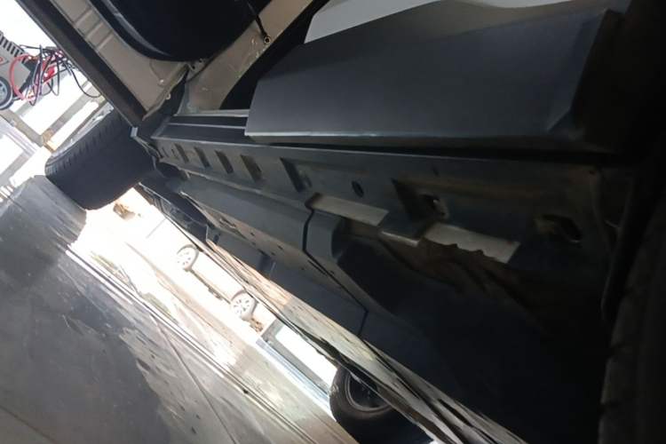 Used Toyota RAV4 2021 2.0L CVT Two-Wheel Drive Fashion PLUS Edition Left Side Sill