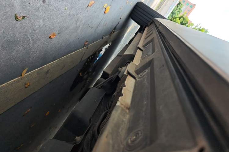 Used Toyota RAV4 2021 Dual-Engine 2.5L E-CVT Four-Wheel Drive Elite PLUS Edition Left Side Sill