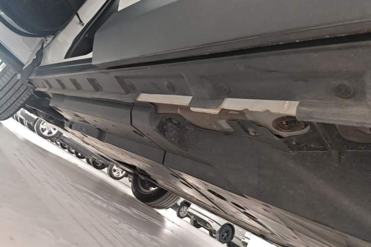 Used Toyota RAV4 2021 2.0L CVT Two-Wheel Drive Fashion PLUS Edition Left Side Sill
