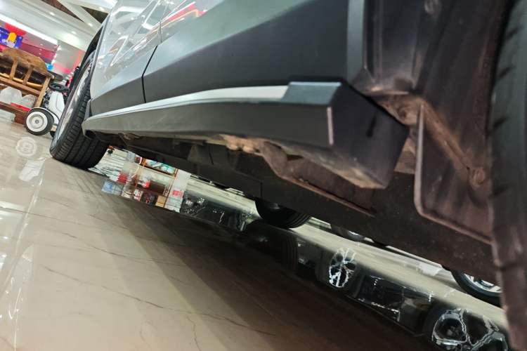Used Toyota RAV4 2021 2.0L CVT Two-Wheel Drive Fashion Edition Left Side Sill