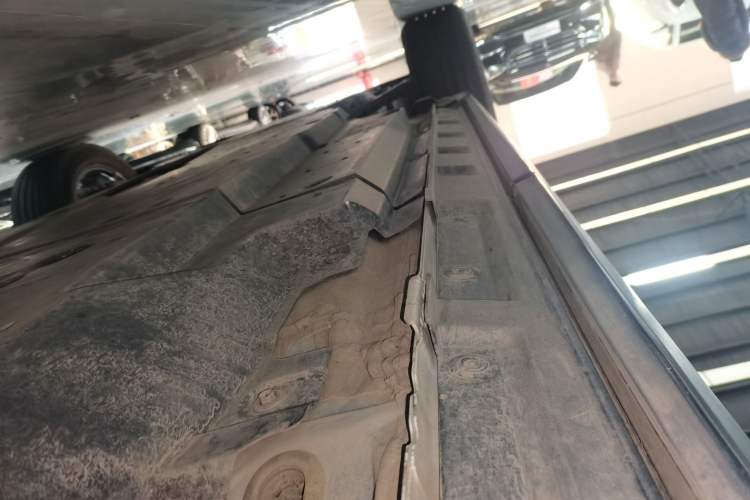 Used Toyota RAV4 2021 2.0L CVT 4x4 Style PLUS Edition Left Side Sill