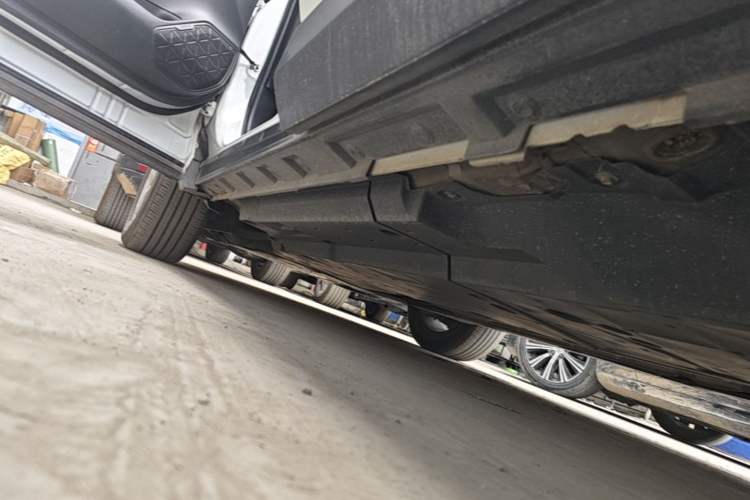 Used Toyota RAV4 2021 2.0L CVT Two-Wheel Drive Fashion PLUS Edition Left Side Sill