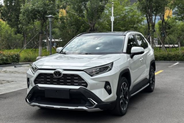 Used Toyota RAV4 2021 2.0L CVT Two-Wheel Drive Prestige Edition