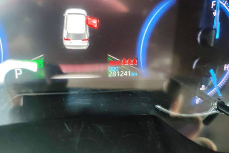 Used Toyota RAV4 2021 Dual-Engine 2.5L E-CVT Four-Wheel Drive Elite PLUS Edition Odometer Close Up