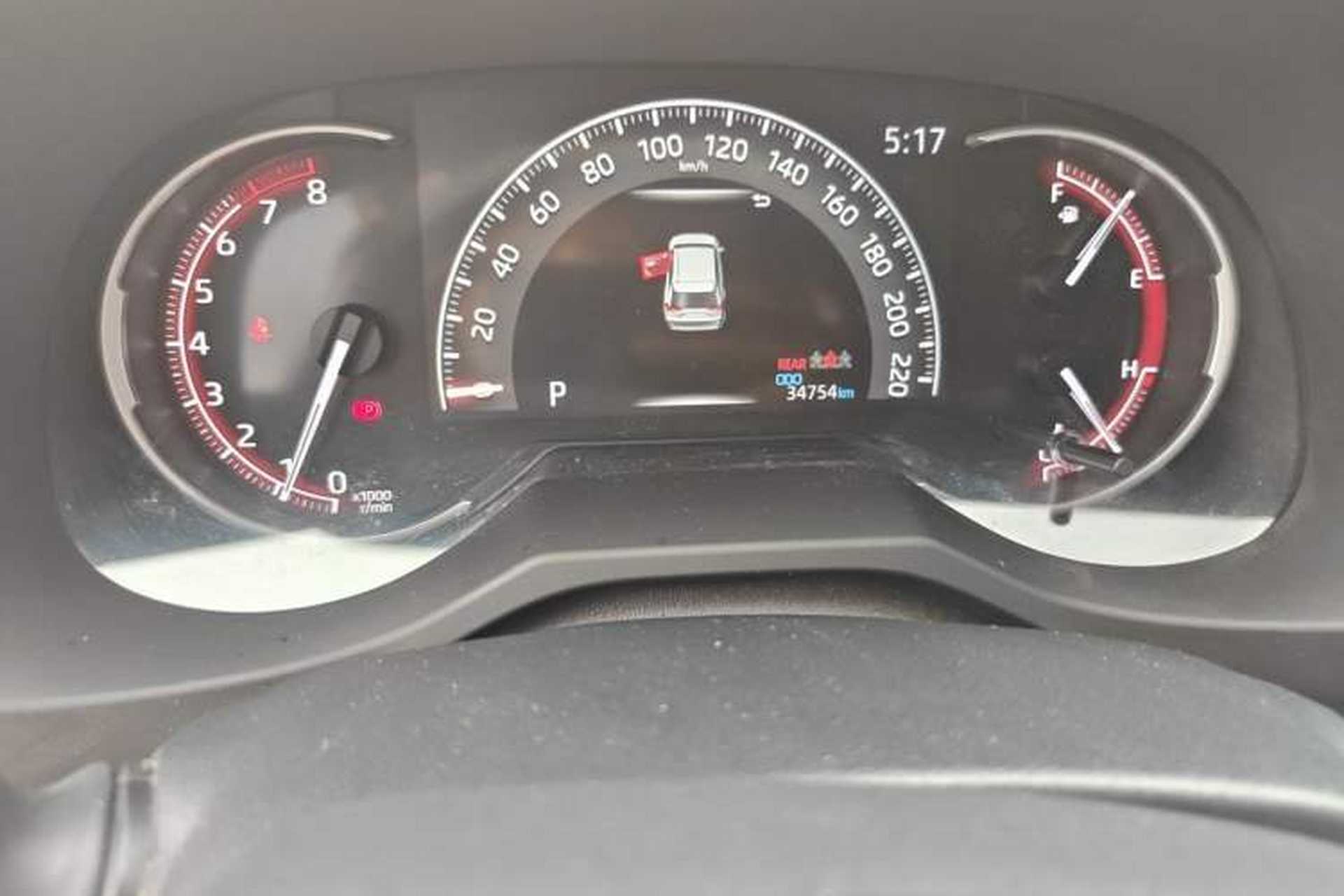 Used Toyota RAV4 2021 2.0L CVT Two-Wheel Drive Fashion Edition Odometer Close Up