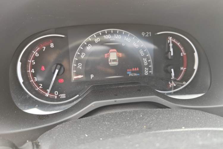 Used Toyota RAV4 2021 2.0L CVT Two-Wheel Drive Fashion PLUS Edition Odometer Close Up