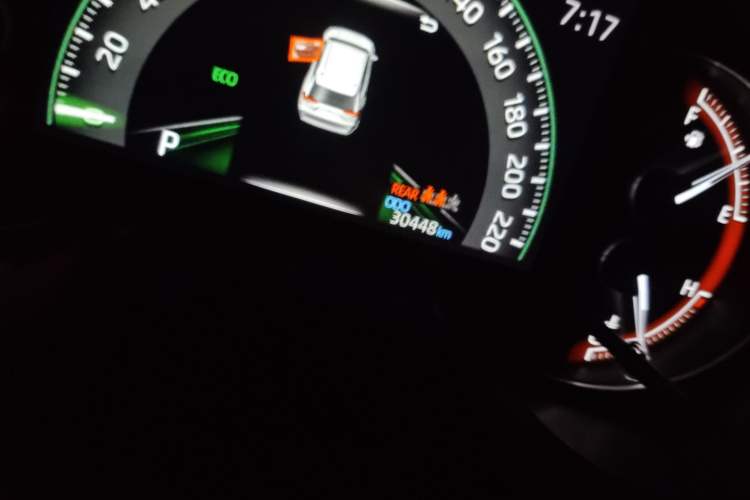 Used Toyota RAV4 2021 2.0L CVT Two-Wheel Drive Fashion Edition Odometer Close Up