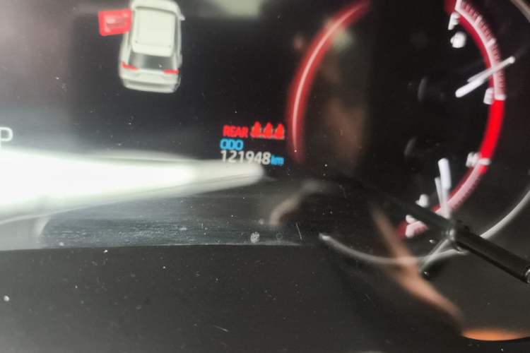 Used Toyota RAV4 2021 2.0L CVT Two-Wheel Drive Fashion Edition Odometer Close Up