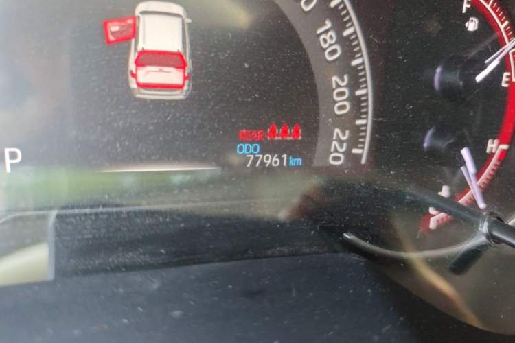 Used Toyota RAV4 2021 2.0L CVT Two-Wheel Drive Fashion PLUS Edition Odometer Close Up