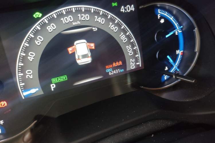 Used Toyota RAV4 2021 Dual-Engine 2.5L E-CVT Two-Wheel Drive Elite Edition Odometer Close Up