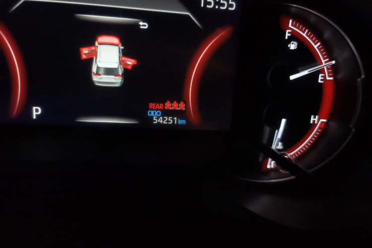 Used Toyota RAV4 2021 2.0L CVT Two-Wheel Drive Fashion PLUS Edition Odometer Close Up