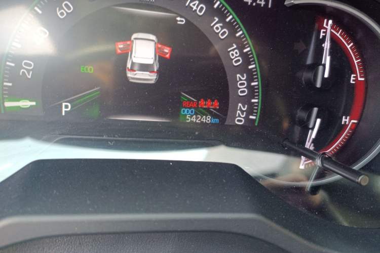 Used Toyota RAV4 2021 2.0L CVT Two-Wheel Drive Fashion PLUS Edition Odometer Close Up