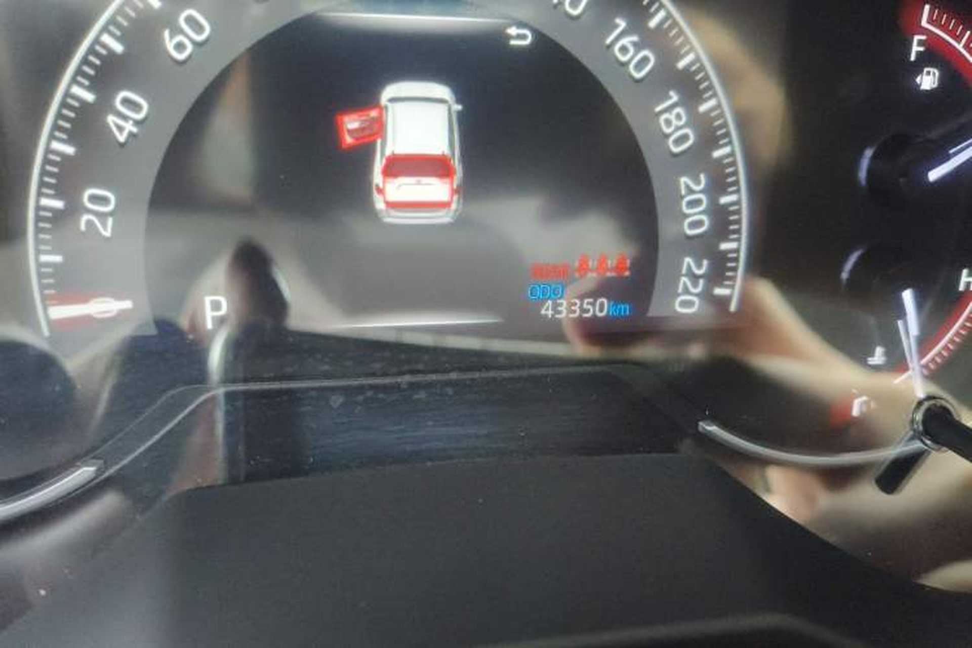 Used Toyota RAV4 2021 2.0L CVT Two-Wheel Drive Fashion PLUS Edition Odometer Close Up