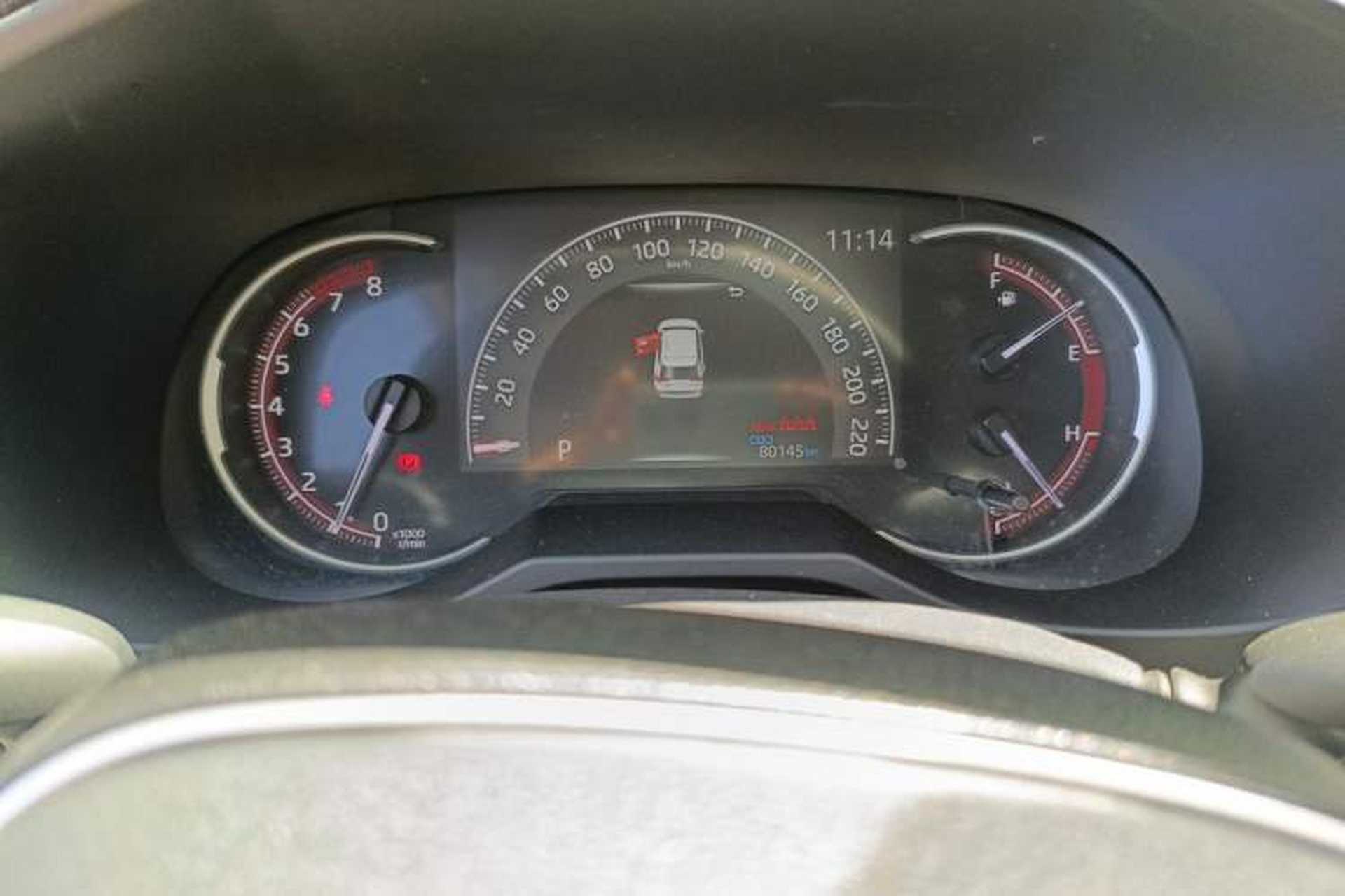 Used Toyota RAV4 2021 2.0L CVT Two-Wheel Drive Fashion Edition Odometer Close Up