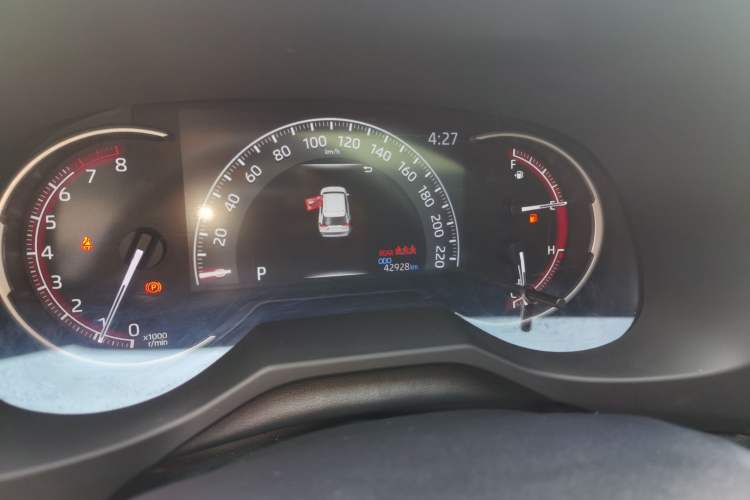 Used Toyota RAV4 2021 2.0L CVT Two-Wheel Drive Fashion PLUS Edition Odometer Close Up