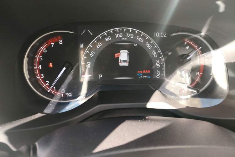 Used Toyota RAV4 2021 2.0L CVT Two-Wheel Drive Fashion PLUS Edition Odometer Close Up