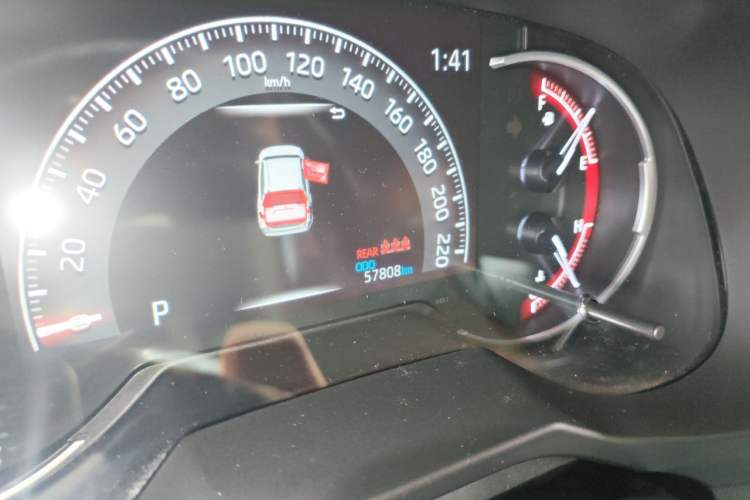 Used Toyota RAV4 2021 2.0L CVT Two-Wheel Drive Fashion Edition Odometer Close Up