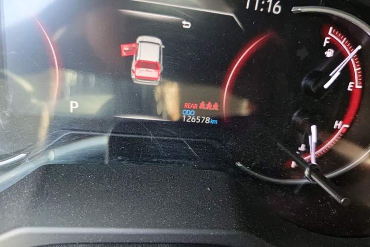 Used Toyota RAV4 2021 2.0L CVT Two-Wheel Drive Fashion Edition Odometer Close Up