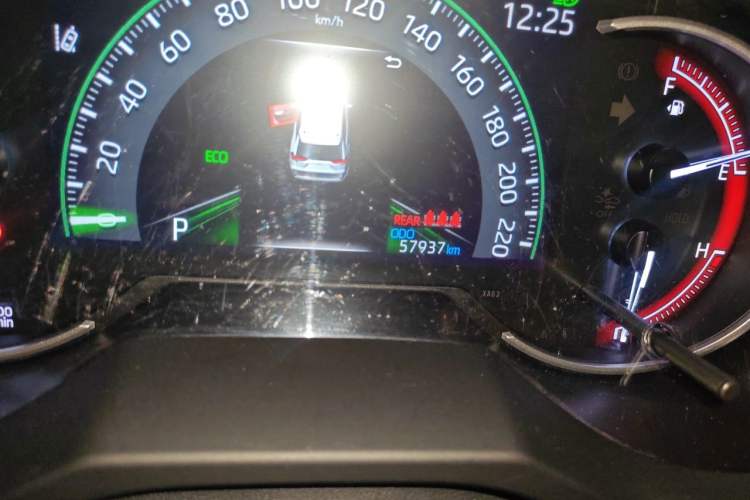 Used Toyota RAV4 2021 2.0L CVT Two-Wheel Drive Fashion PLUS Edition Odometer Close Up