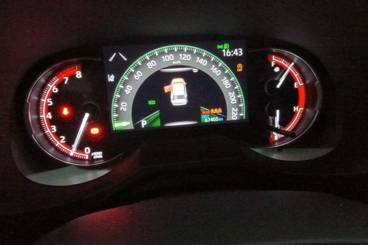 Used Toyota RAV4 2021 2.0L CVT Two-Wheel Drive Fashion Edition Odometer Close Up