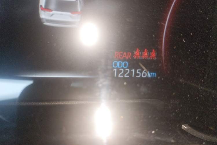 Used Toyota RAV4 2021 2.0L CVT Two-Wheel Drive Fashion Edition Odometer Close Up