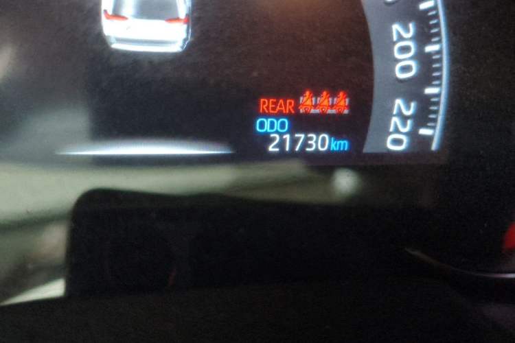 Used Toyota RAV4 2021 2.0L CVT Two-Wheel Drive Fashion PLUS Edition Odometer Close Up