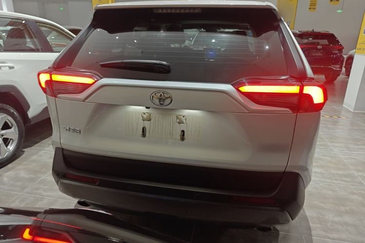 Used Toyota RAV4 2021 2.0L CVT Two-Wheel Drive Fashion PLUS Edition Rear