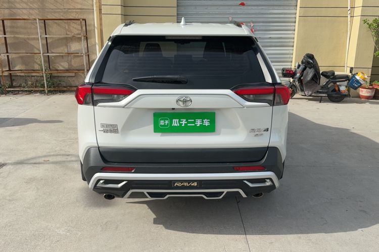 Used Toyota RAV4 2021 2.0L CVT 4x4 Trend Edition Rear