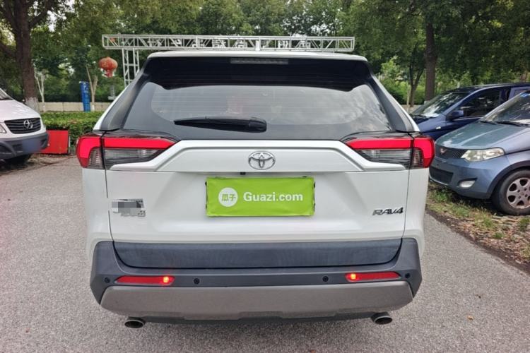 Used Toyota RAV4 2021 2.0L CVT Two-Wheel Drive Fashion Edition Rear
