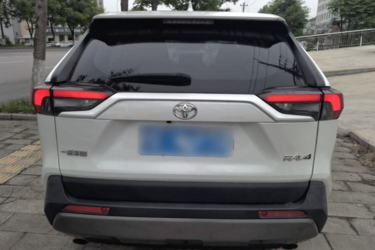 Used Toyota RAV4 2021 2.0L CVT Two-Wheel Drive Fashion PLUS Edition Rear