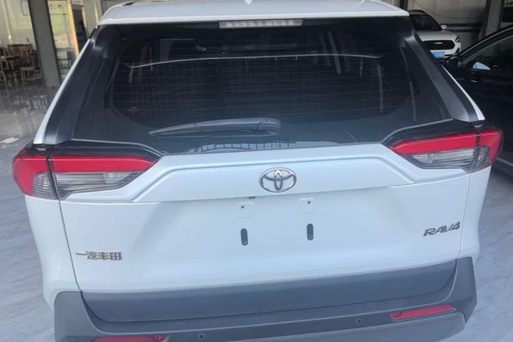 Used Toyota RAV4 2021 2.0L CVT Two-Wheel Drive Fashion PLUS Edition Rear