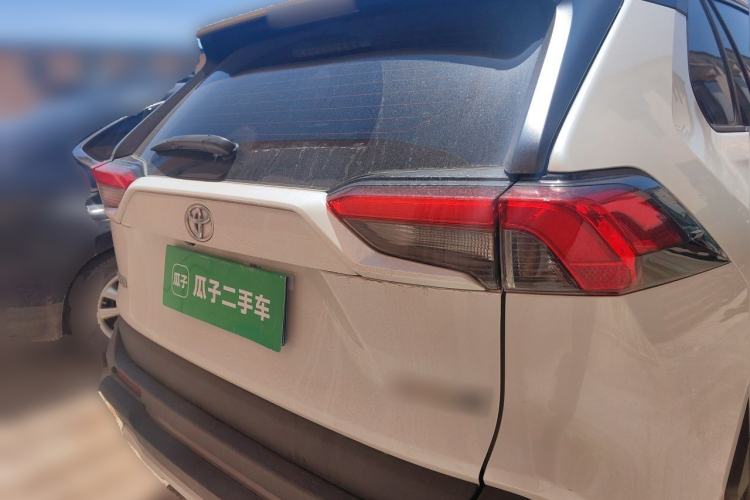 Used Toyota RAV4 2021 2.0L CVT Two-Wheel Drive Fashion Edition Rear